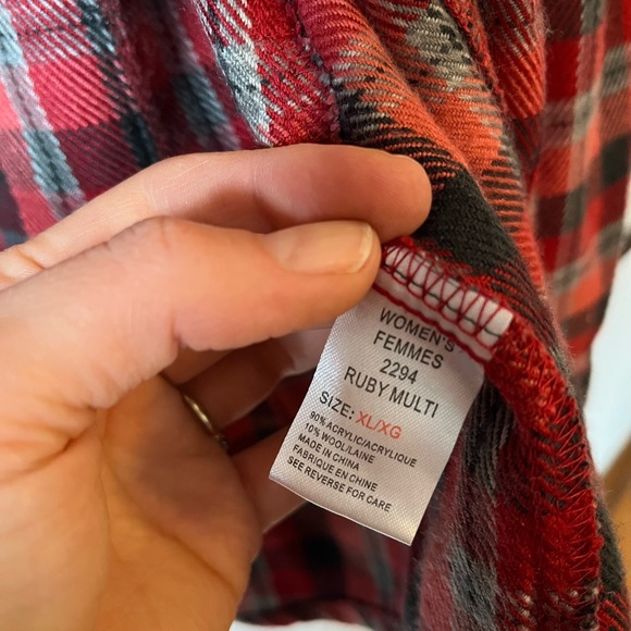 Woolrich Women’s Soft Plaid Shirt - Picture 4 of 5